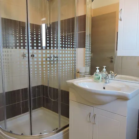 Heights Residences Apartman *